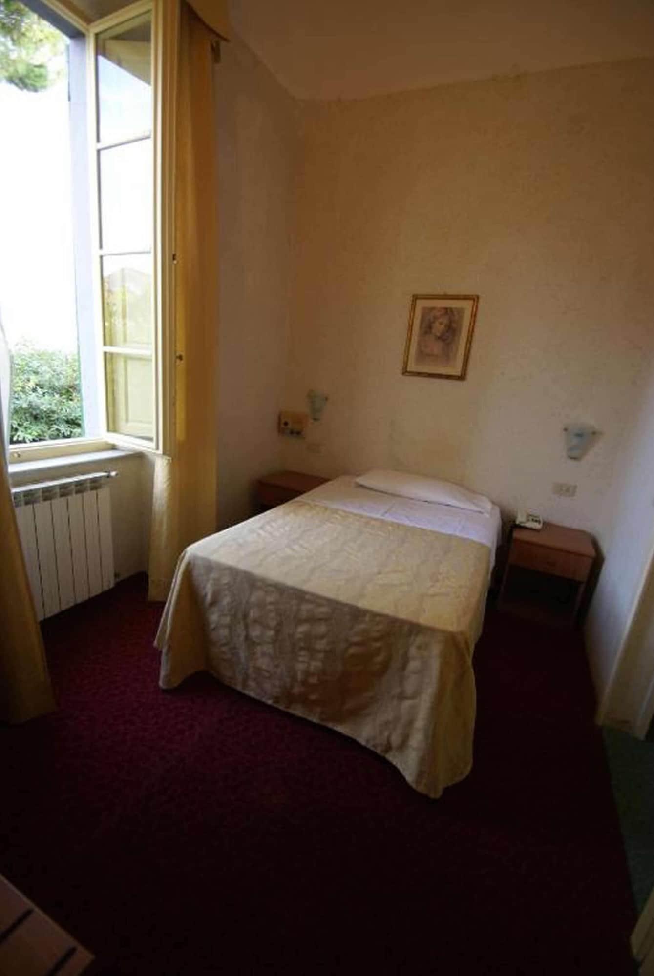 Hotel Villa Kinzica Пиза Экстерьер фото