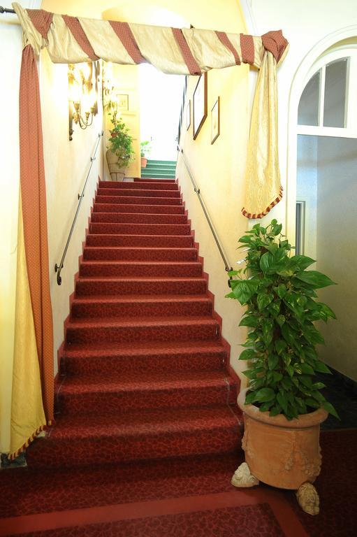 Hotel Villa Kinzica Пиза Экстерьер фото
